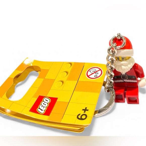 LEGO Santa Keychain
Legs and arms move
New
#854040 - Picture 1 of 1